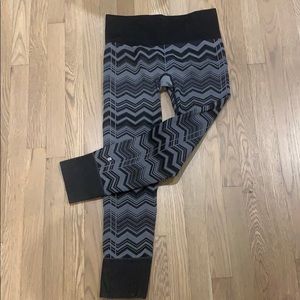 Lululemon gray and black legging
